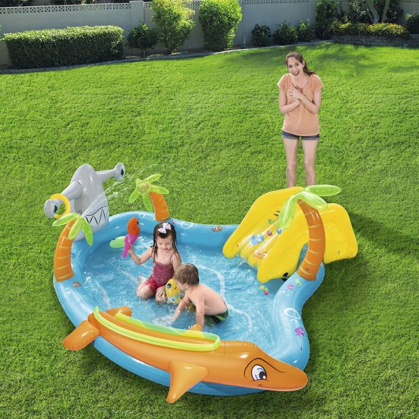 Piscina Infantil Con Tobogan y Peces