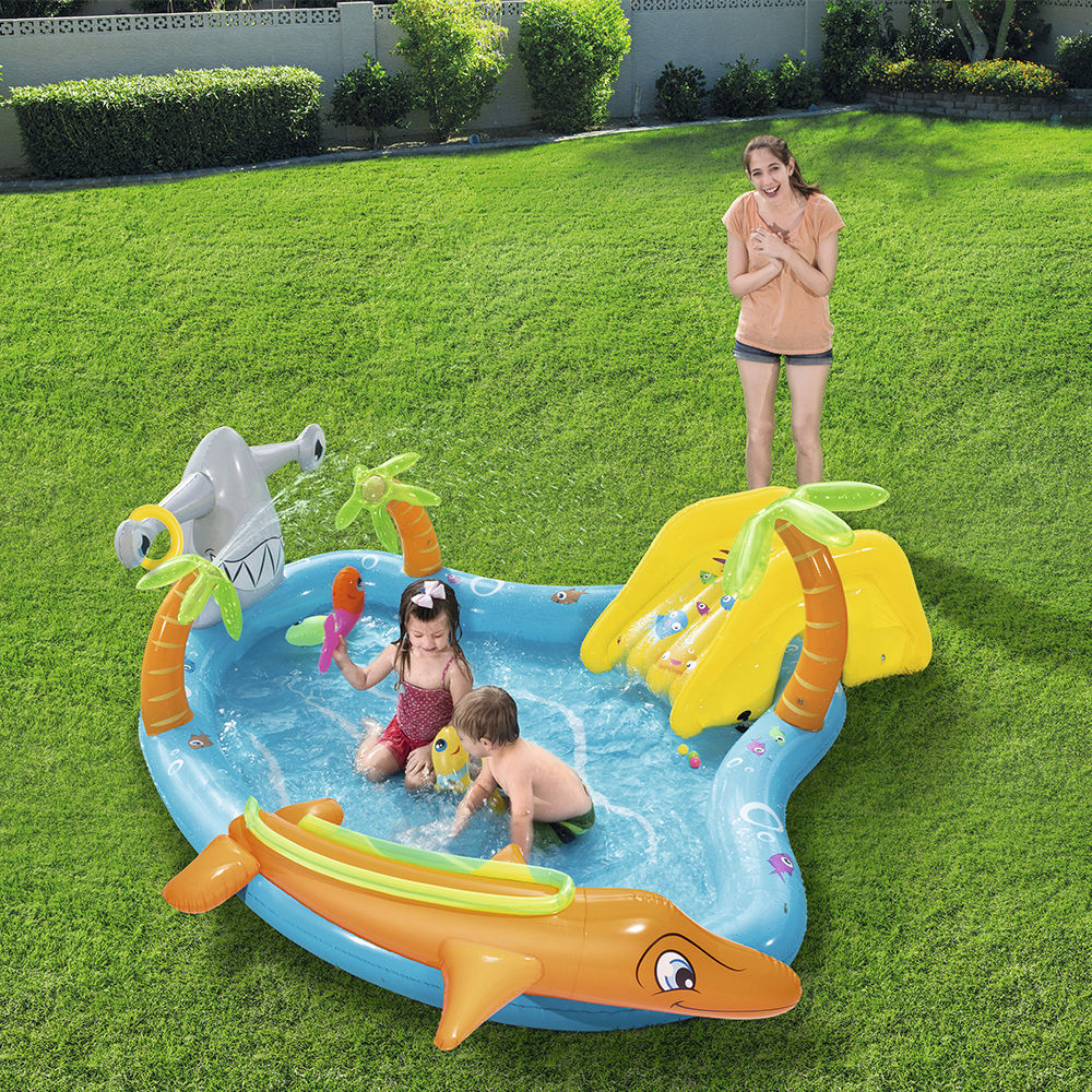 Piscina Infantil Con Tobogan y Peces